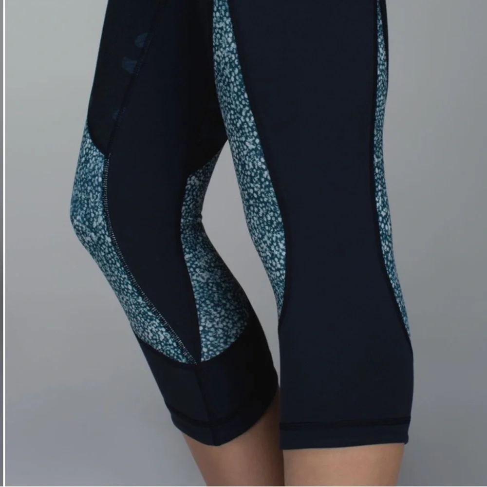•Lululemon Wunder Under Crop *Full-On Luon•